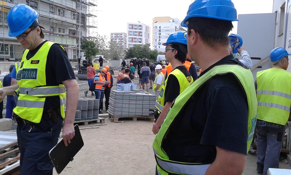 2014-6-24-1123nelegál 1.jpg